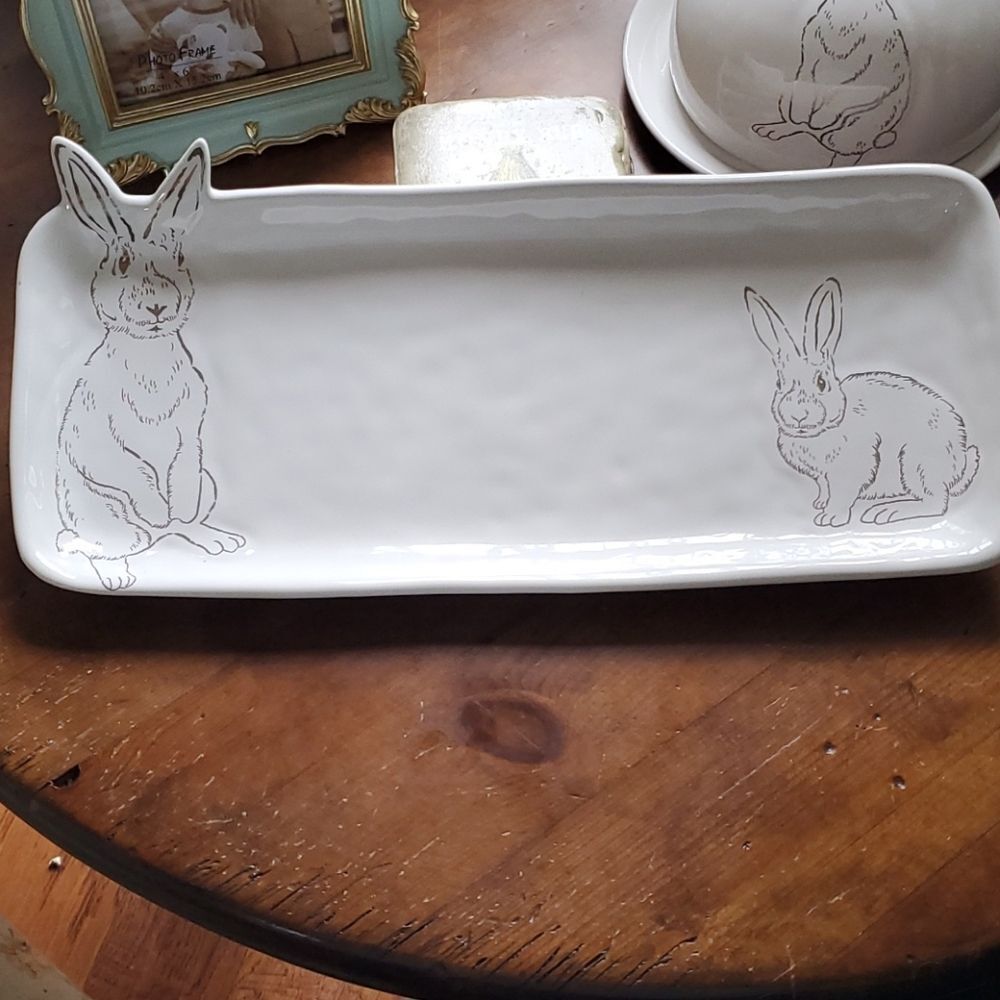 🐇White and Gold Ceramic Tray with Rabbits
